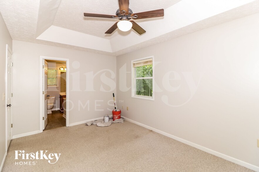 Building Photo - 115 River Trace Dr