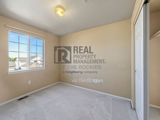 Building Photo - 509 Jansen Dr