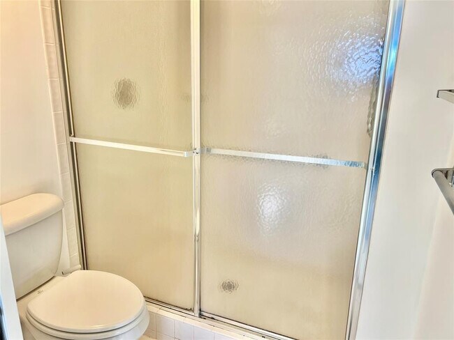 Building Photo - 9587 Weldon Cir