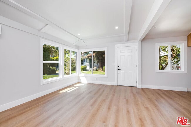 Building Photo - 4524 Laurel Canyon Blvd