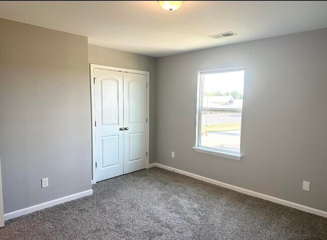 Building Photo - 2601 Hailey Rose Way