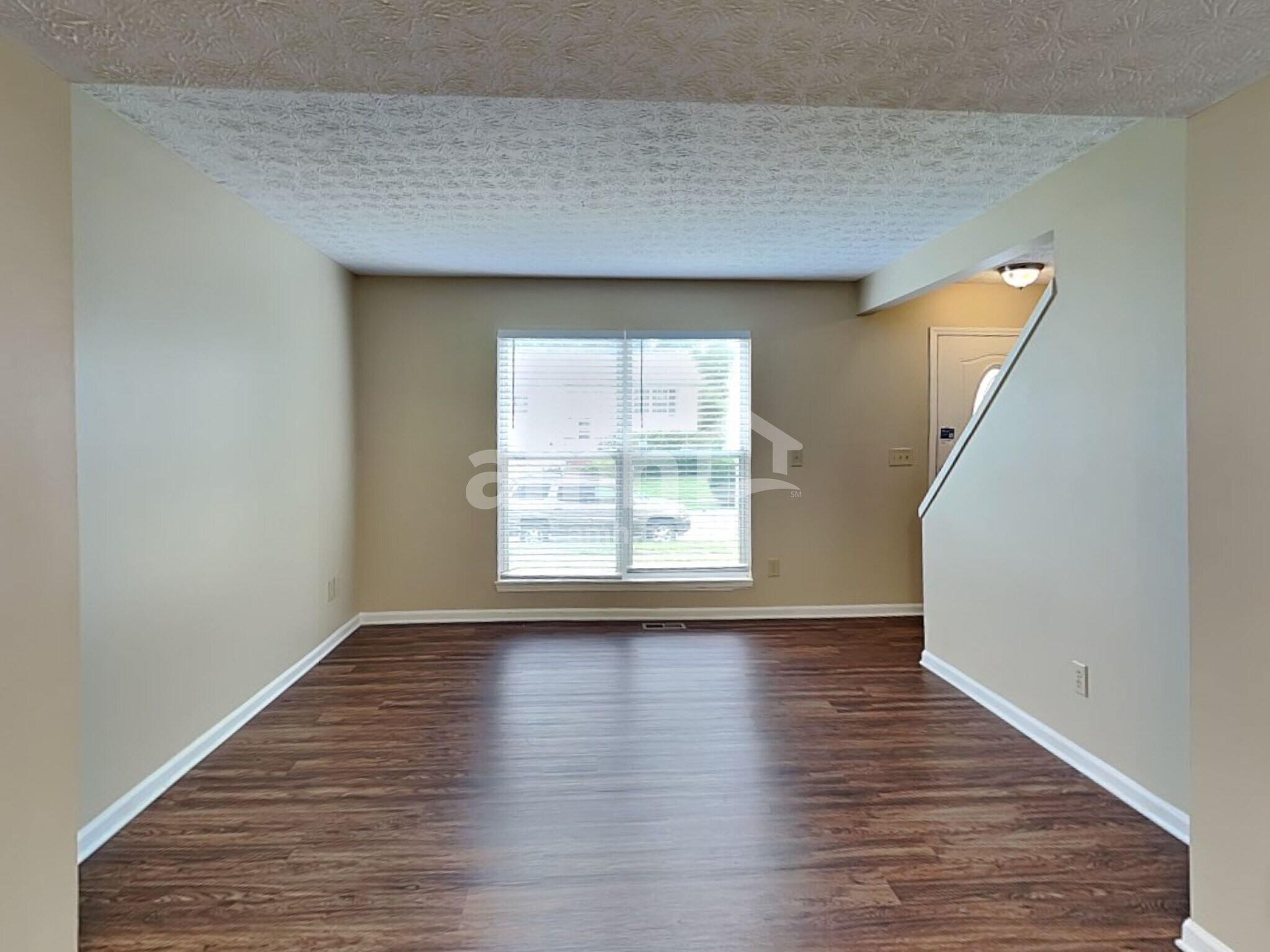 Building Photo - 3559 High Creek Dr
