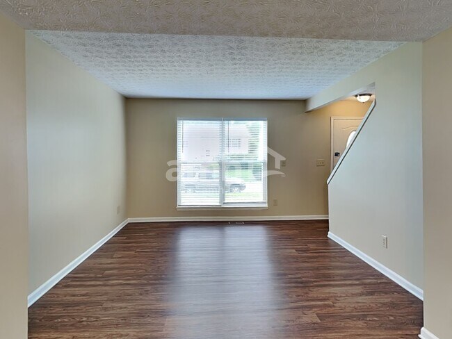 Building Photo - 3559 High Creek Dr