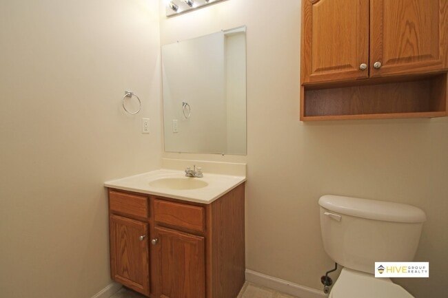 Building Photo - 760 Camelot Ln