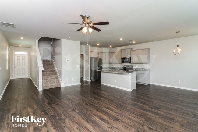 Building Photo - 58 Lauritsen Way
