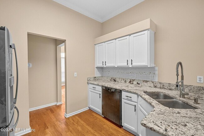 Building Photo - 13128 Harborton Dr