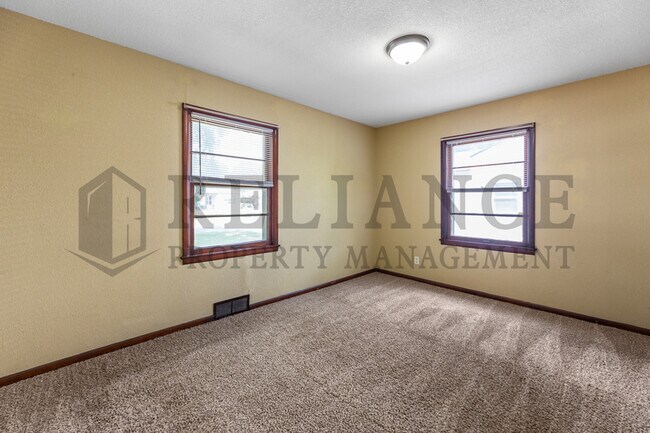 Building Photo - 2923 Evans St