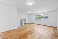 Building Photo - 657 Evergreen Ave