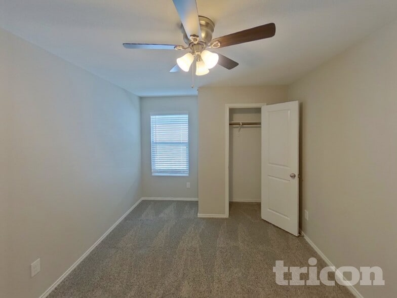 Building Photo - 112 Cornstalk Ln