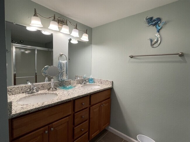 Building Photo - 57211 Atlantic View Dr