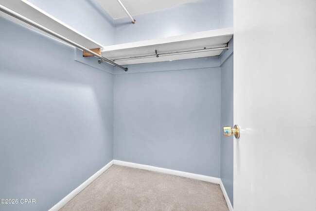 Building Photo - 2100 W Beach Dr