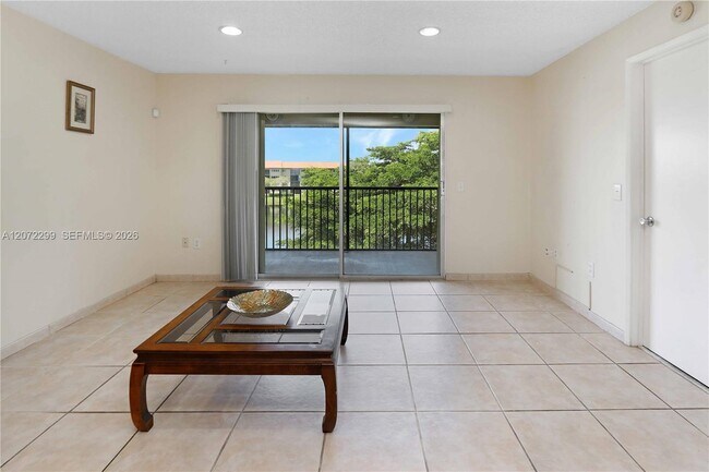 Building Photo - 850 SW 138th Ave