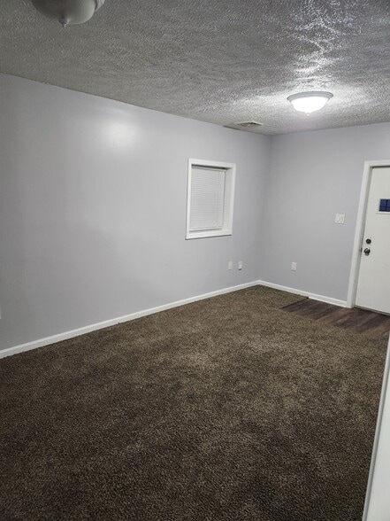 Building Photo - 4830 Free Pike