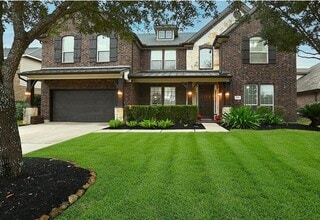 Building Photo - 6010 Green Meadows Ln