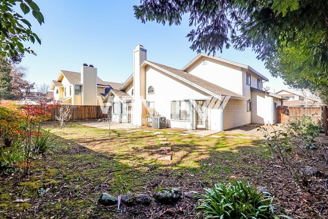 Building Photo - 441 N Lexington Dr