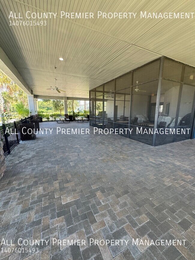 Building Photo - 4775 Creekside Park Ave