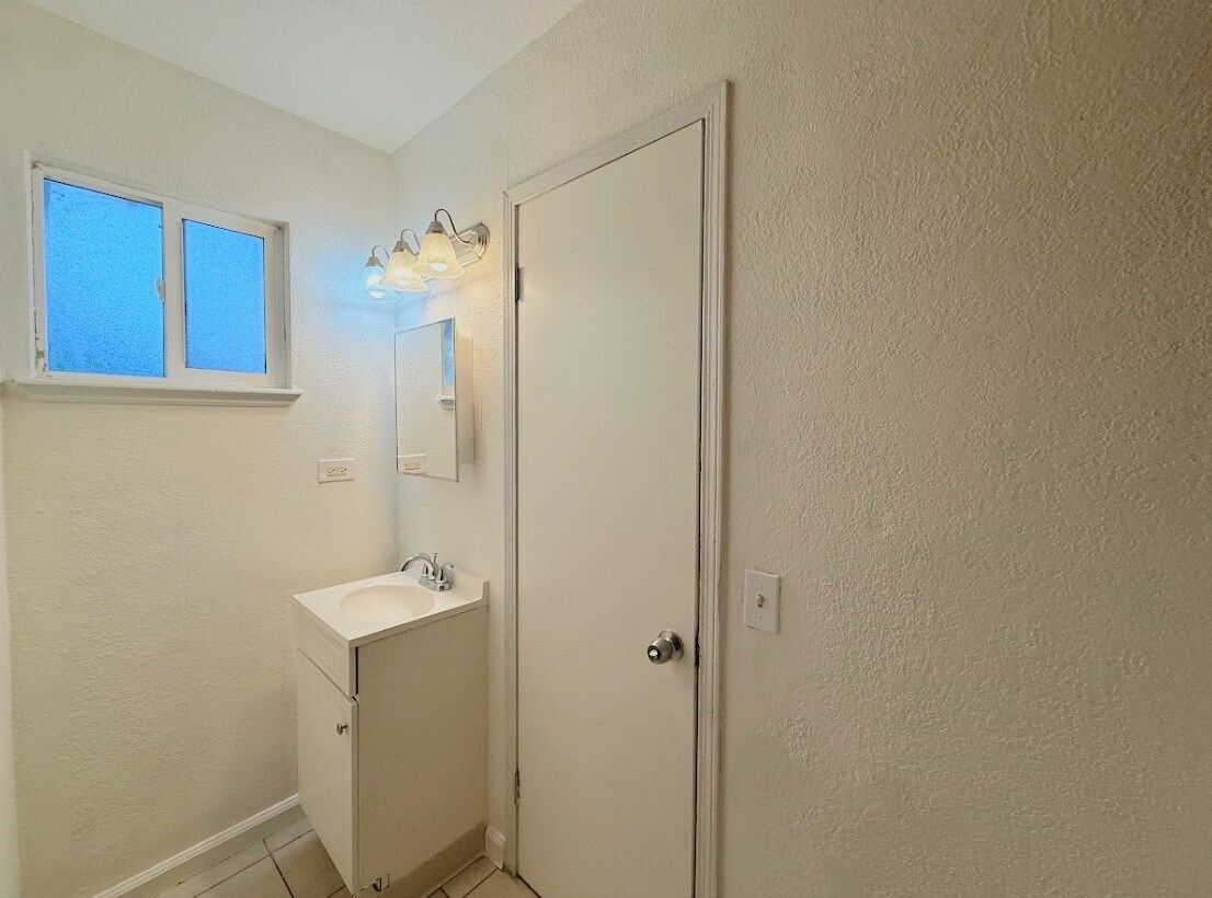 Building Photo - 2875 M St