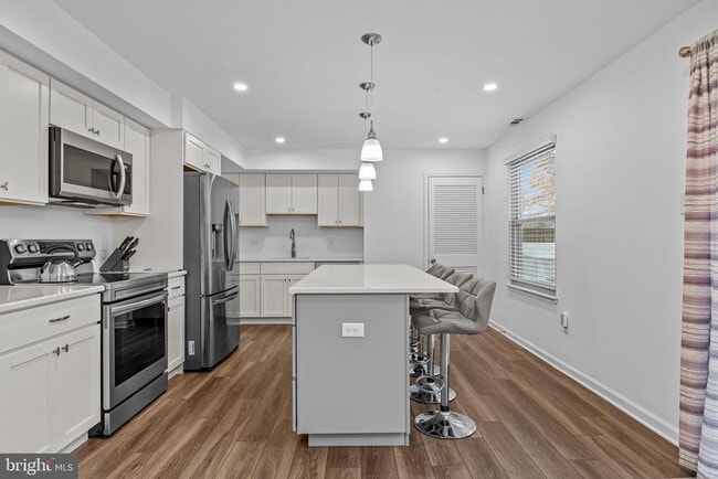 Building Photo - 604 Iva Ln