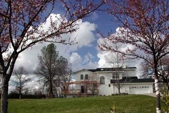 Building Photo - Gorgeous Multilevel 4 Bedroom 2.5 Bathroom Home on Acreage