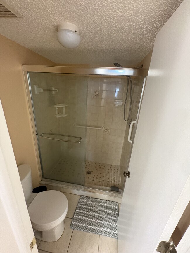 Building Photo - 305 Mission Trail W