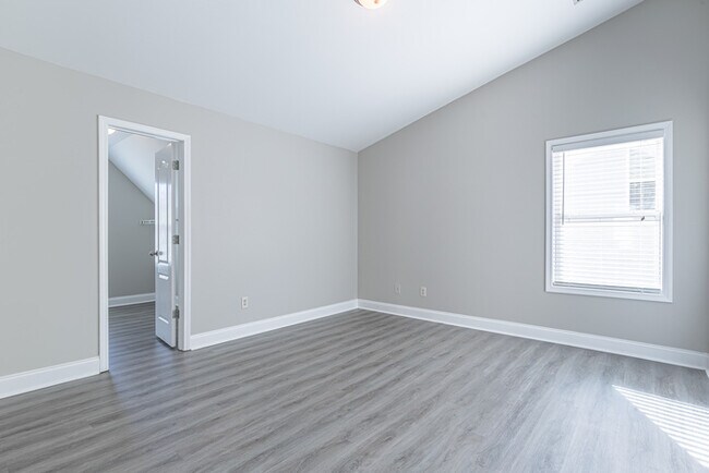 Building Photo - A MUST SEE IN SUGAR HILL!!!