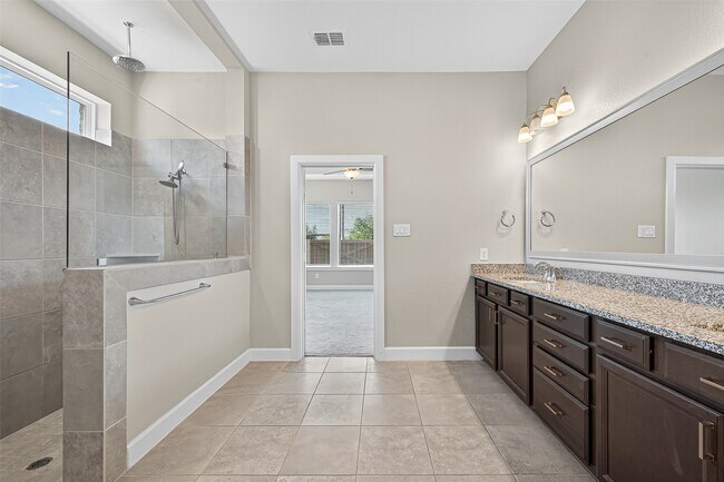 Building Photo - 302 Pure Parsley Path