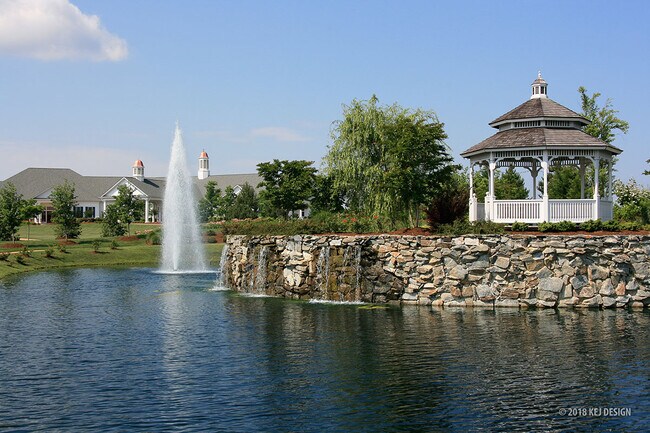 Building Photo - Executive Luxury Living at Colonial Heritage