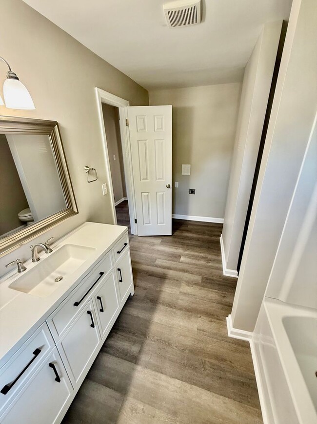 Primary Photo - Extra Large One Bedroom House