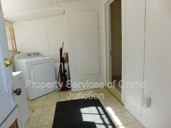 Building Photo - 2626 Patterson Rd