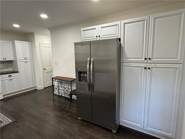 Building Photo - 1140 Goodwin Pl NE