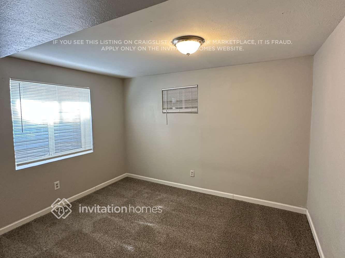 Building Photo - 1621 S Rifle St