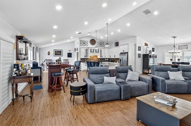 Building Photo - 9505 Majestic Way