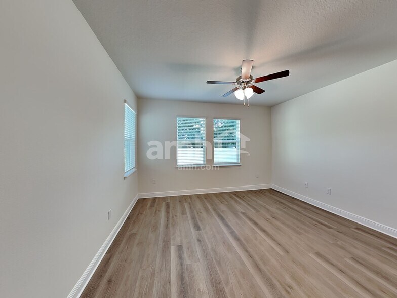 Building Photo - 1074 Heavenly Dr