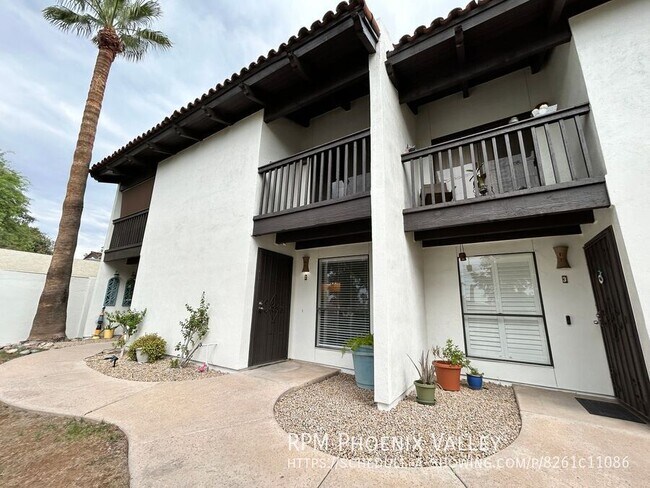 Primary Photo - 1702 E Ocotillo Rd