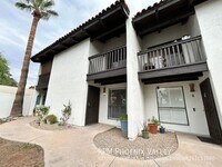 Building Photo - 1702 E Ocotillo Rd