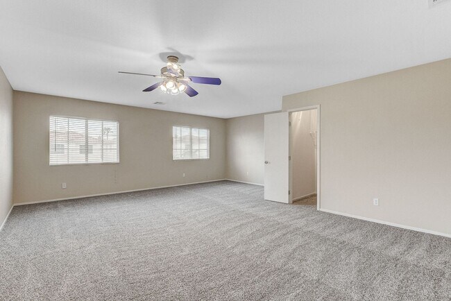 Building Photo - 2 Story 4 bedrooms 2.5 Bathrooms 2 car garage.