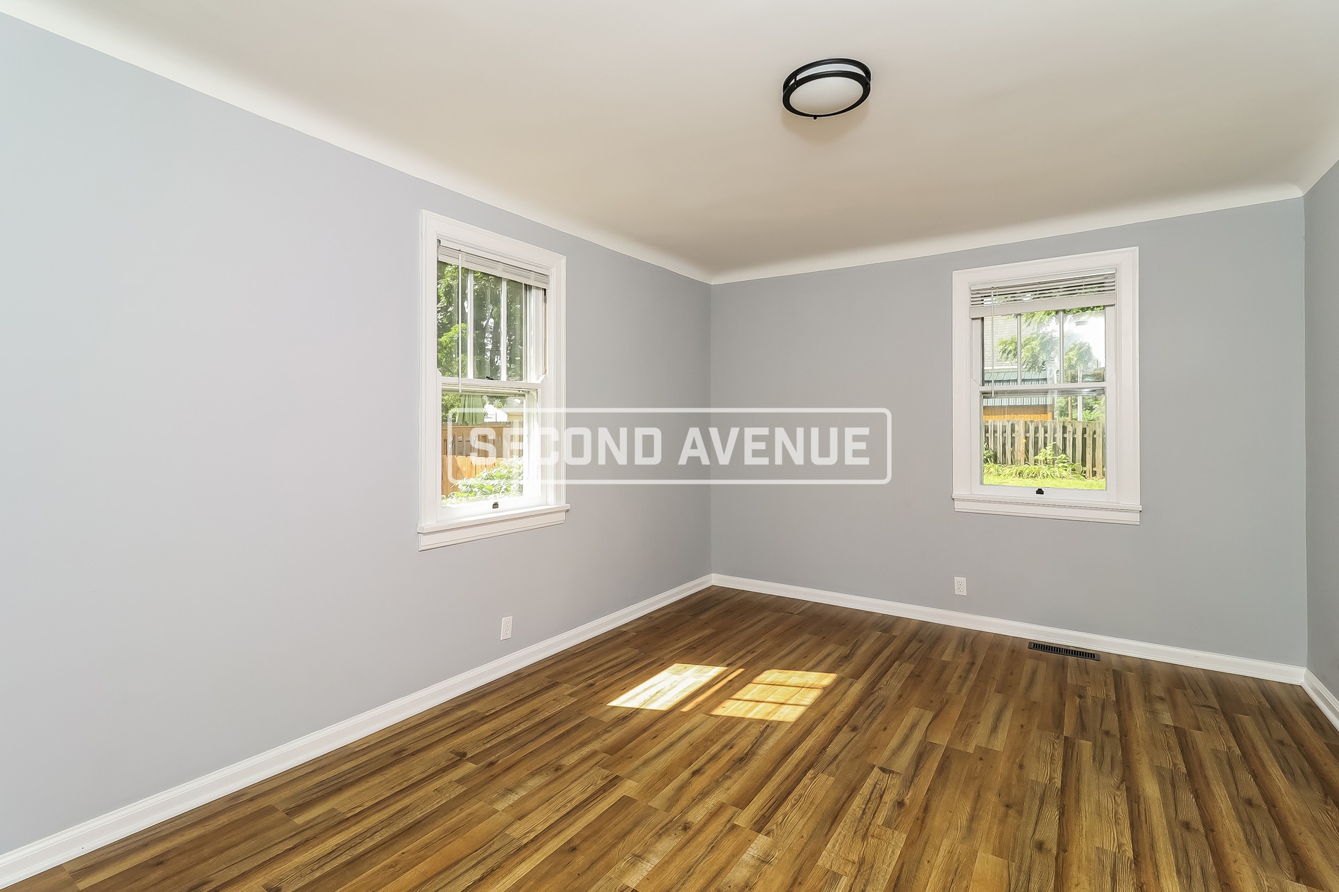 Building Photo - 1522 Kinney Ave