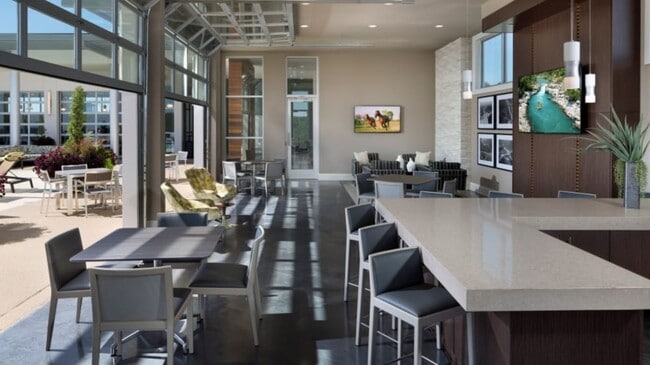 Building Photo - 3290 Cobb Galleria Pkwy