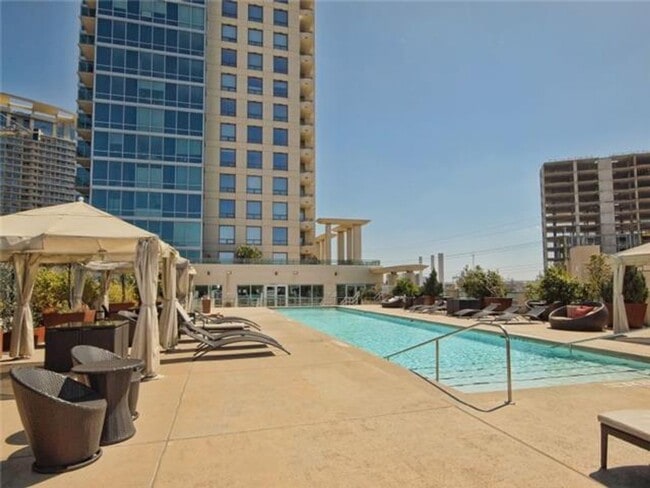 Building Photo - 1 Bedroom 1 Bath: Austin Condo