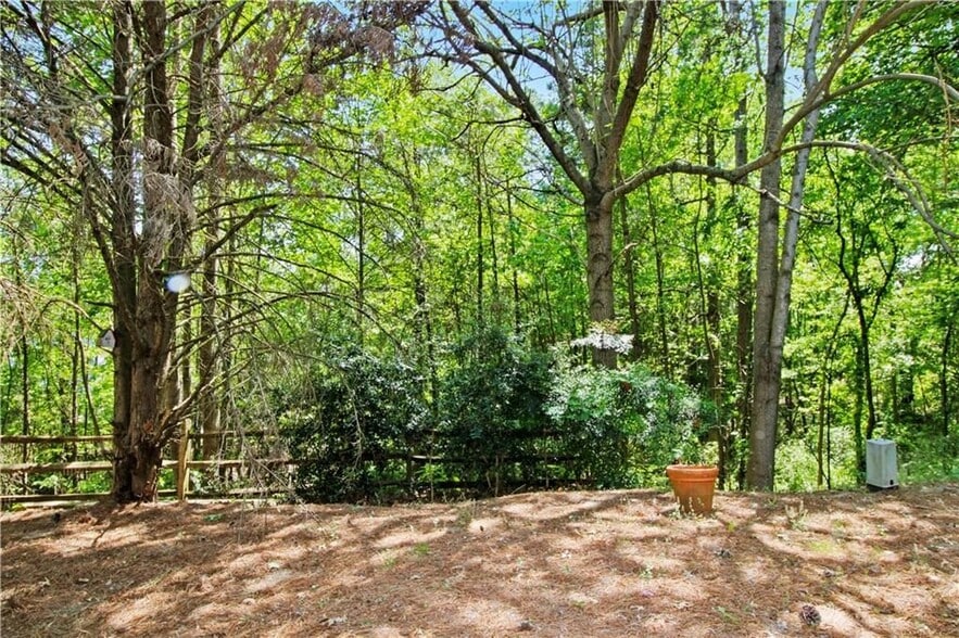 Building Photo - 1975 Hoods Fort Cir NW