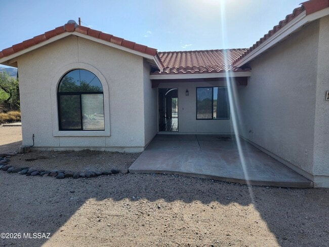 Building Photo - 11065 E Snyder Rd