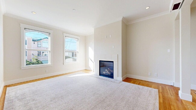 Building Photo - Bright & Modern 2BR/2BA Condo with Garage Parking & In-Unit Laundry – Central Richmond