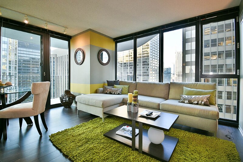 Primary Photo - 196 E Wacker Dr