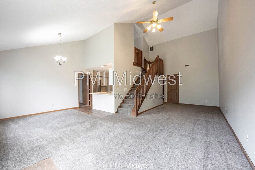 Building Photo - 1092 Cobra Dr