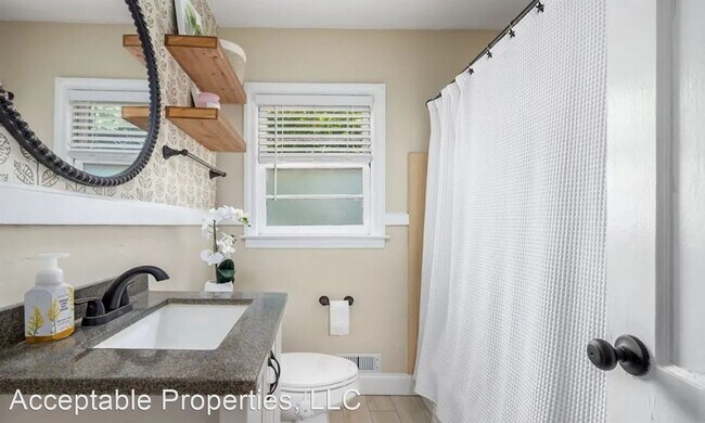 Building Photo - 3 br, 1 bath House - 2344 Gurley Dr.