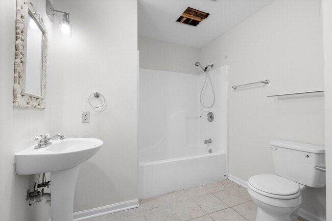 Building Photo - 4111 Watertown Pl