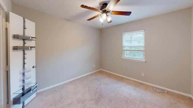 Building Photo - 3280 Heathstead Pl