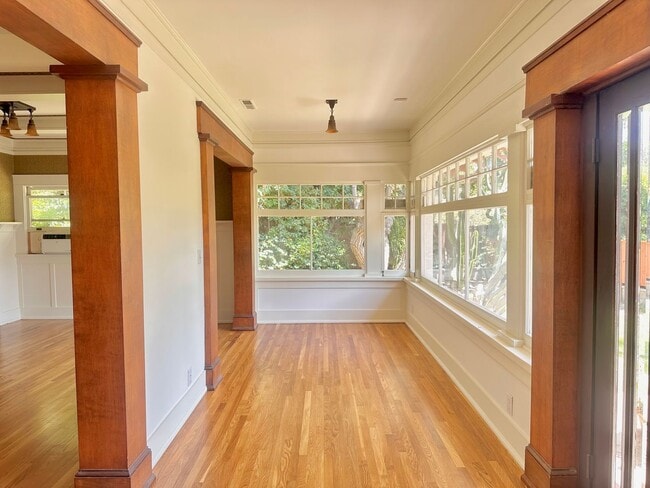 Building Photo - Meticulously Restored 1920s Craftsman on a Private, Hedged Lot | Pet Friendly!