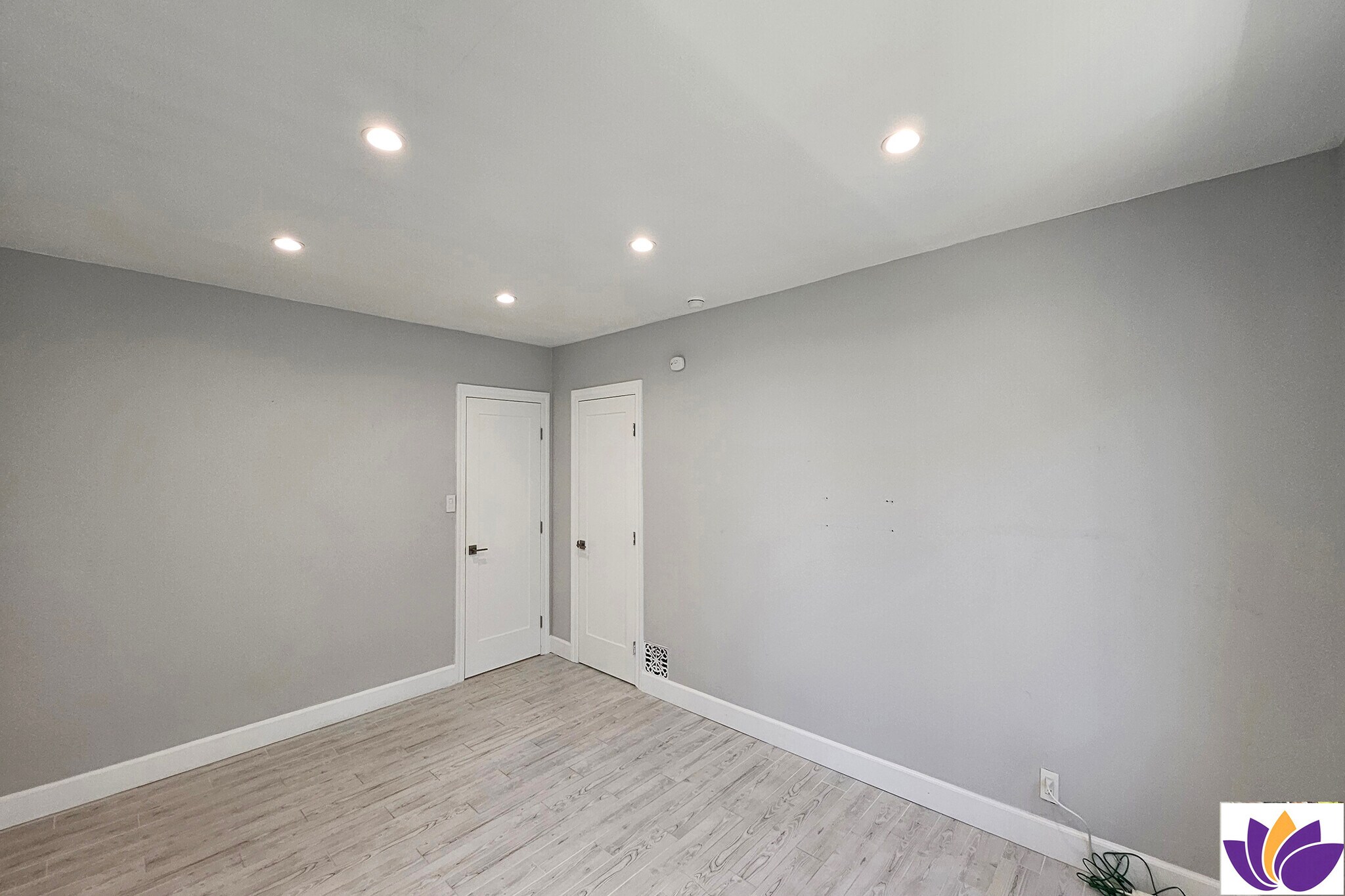 Building Photo - 1152 S Hayworth Ave