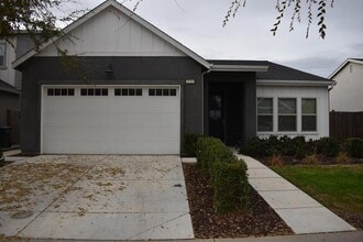 Building Photo - 3715 Bonifacio Way